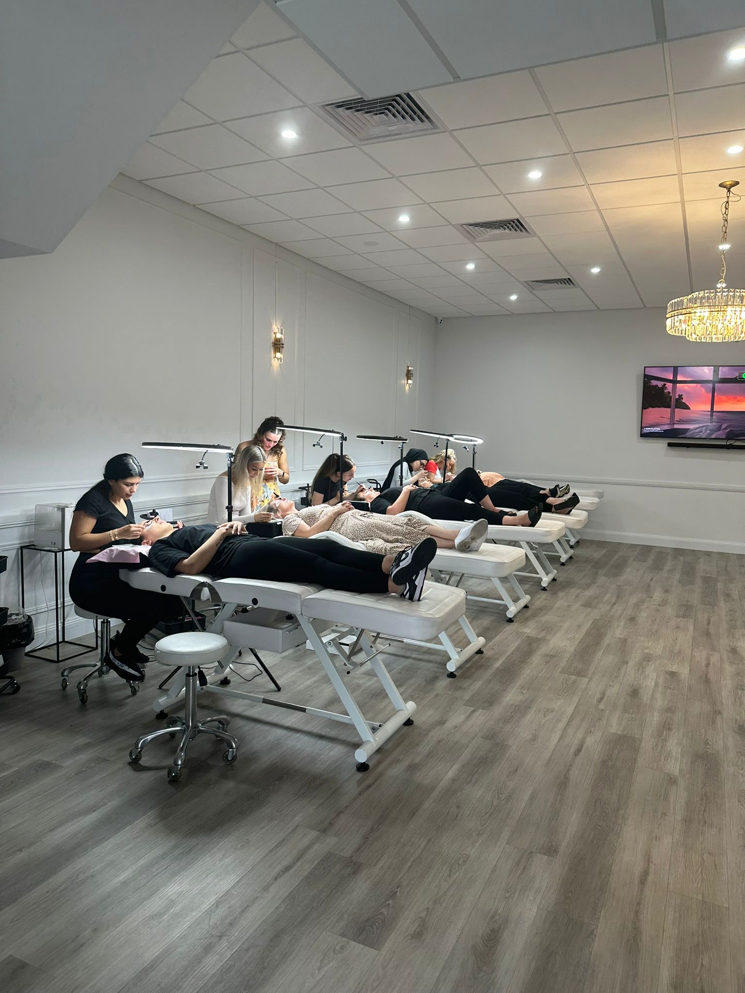 Small group classes – Invidious Lashes