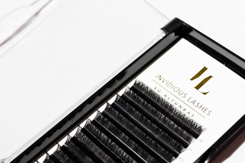 Classic Eyelash Extensions D Curl 0.15 mm - Invidious Lashes